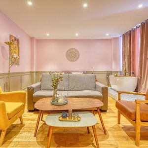 Luxury Suite Paris Republique